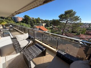Vente Appartement Appartement d'angle à vendre 4 pièces LE CANNET (06), place de parking privative, 2 caves ! Le cannet