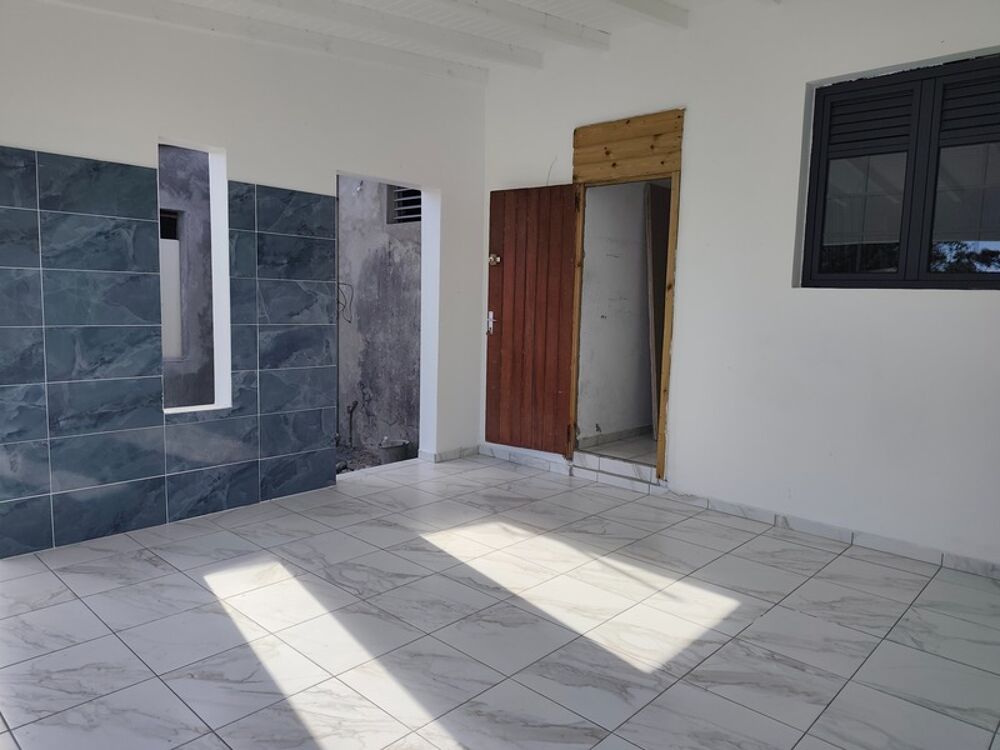 � vendre  Maison Sainte-Anne (97180)