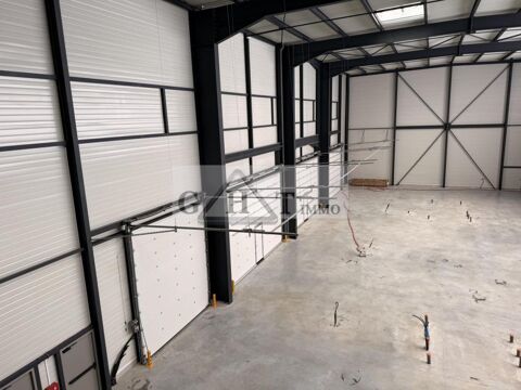   ENTREPÔT BUREAUX 150 M² À LOUER À CROISSY-BEAUBOURG - 13M HSP 