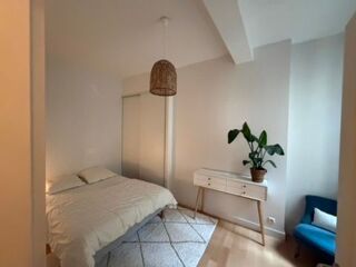 Appartement à louer 3 pièces 75 m²
