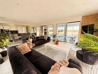  Maison à vendre 7 pièces 266 m²