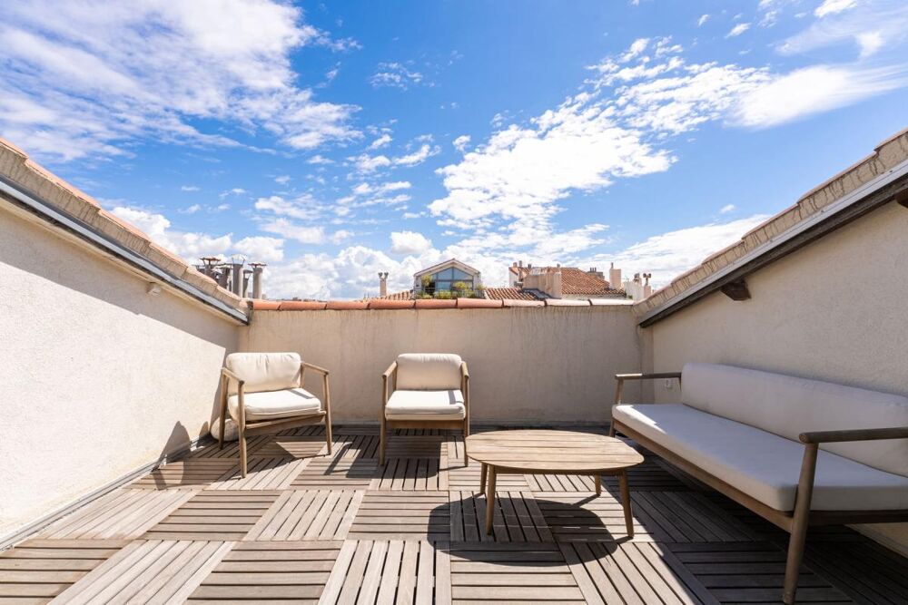 Appartement T4 de 131 m² à Marseille 13007, Quai de Rive Neuve