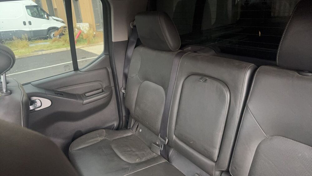 Navara 2.5 dCi 190 4WD Double Cabine Xe 2015 occasion 38300 Bourgoin Jallieu