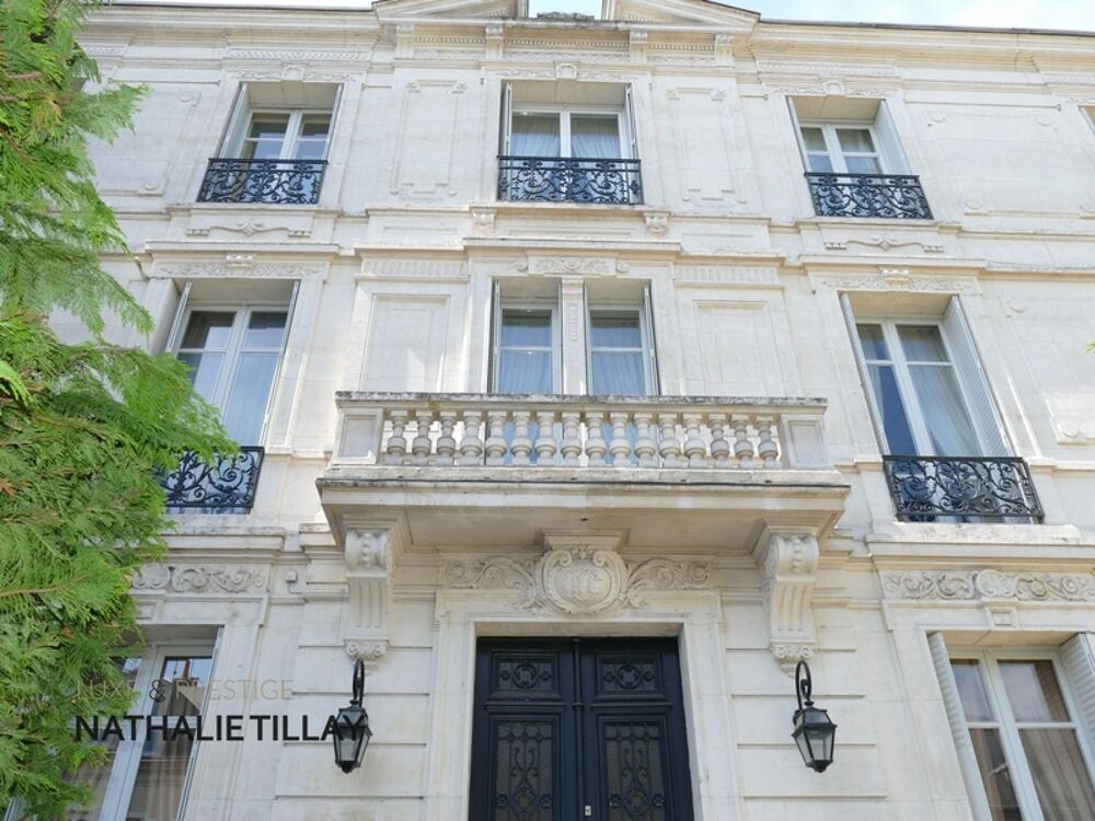 Orleans centre, a vendre, Hotel particulier de 465 m², parc paysagé et dépendances