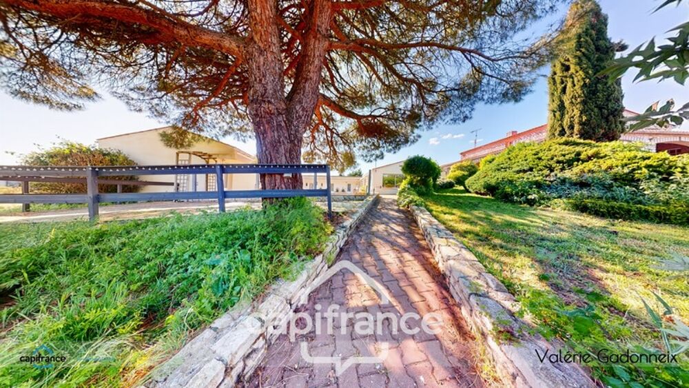 � vendre  Propri�t�/ch�teau Sainte-Soulle (17220)