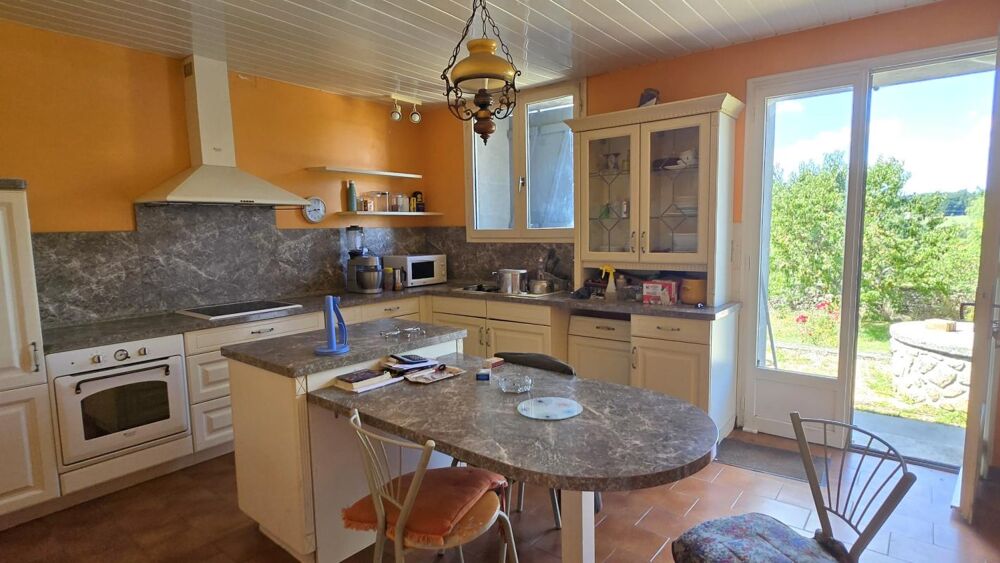 Maison Familiale de 9 chambres avec Grange et Jardin - Centre-Bourg - Calme et Tranquilité