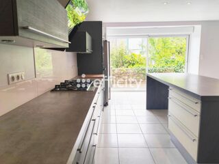  Maison � vendre 8 pi�ces 230 m�