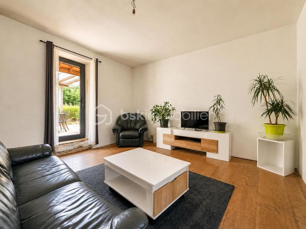 Maison atypique au calme avec terrasse, jardin et beau potentiel daménagement