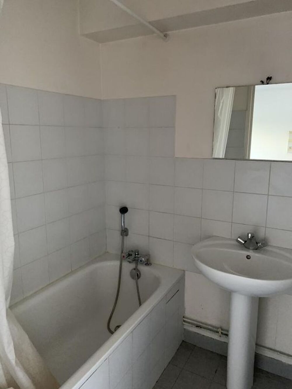 Location Appartement Studio de 24m2 à louer sur Tremblay-en-France Tremblay en france