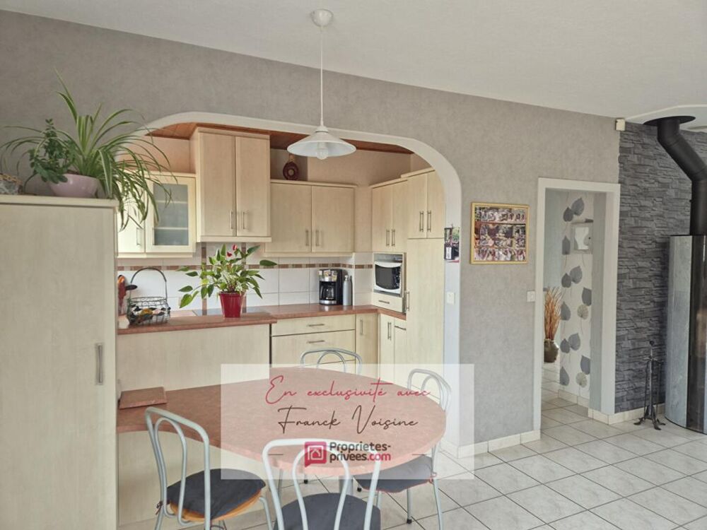 A VENDRE en Exclusivité au Boupère, maison de 135 m2 avec 3 chambres et 1 bureau sur une parcelle de 745 m2