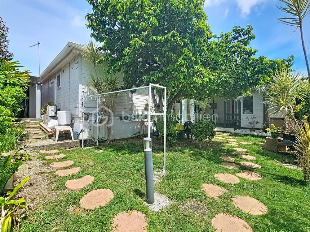 Vente Maison Bungalow T3 de 30 m2 avec jardin et plage à pied Saint francois