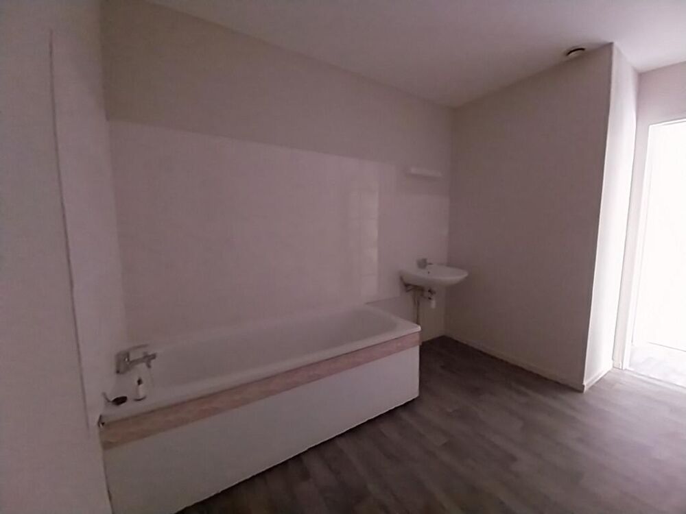 Location Appartement Maison Type 3 avec Garage - JUZENNECOURT Juzennecourt
