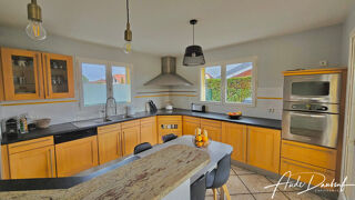  Maison � vendre 6 pi�ces 215 m�