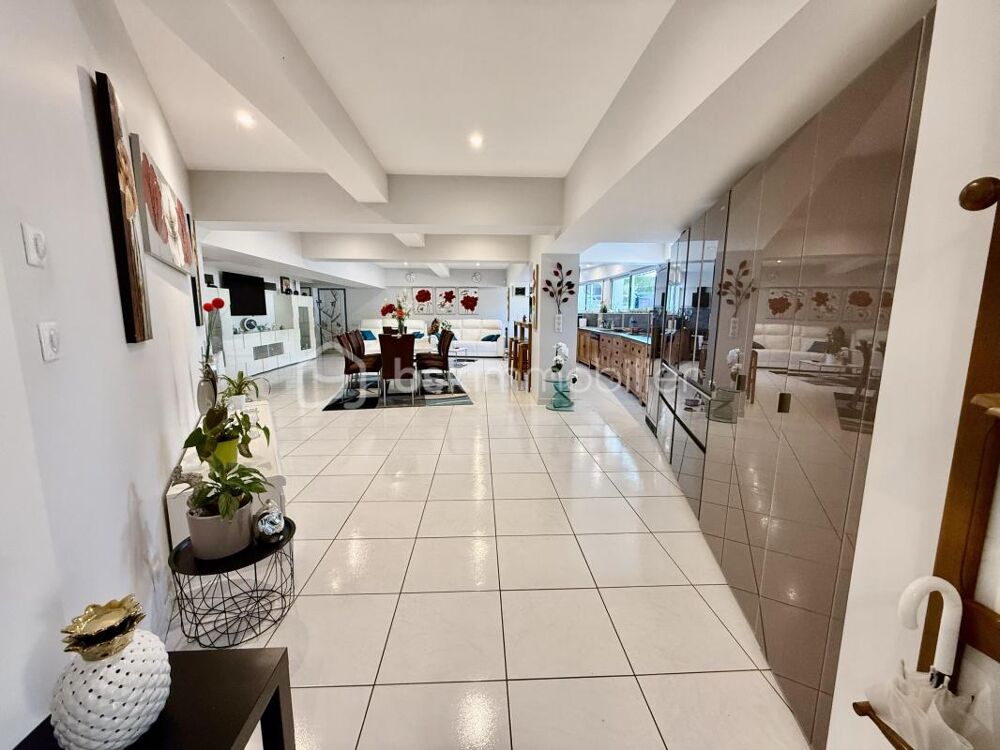 ? ROYAN  APPARTEMENT DE PRESTIGE AVEC VUE SUR MER
