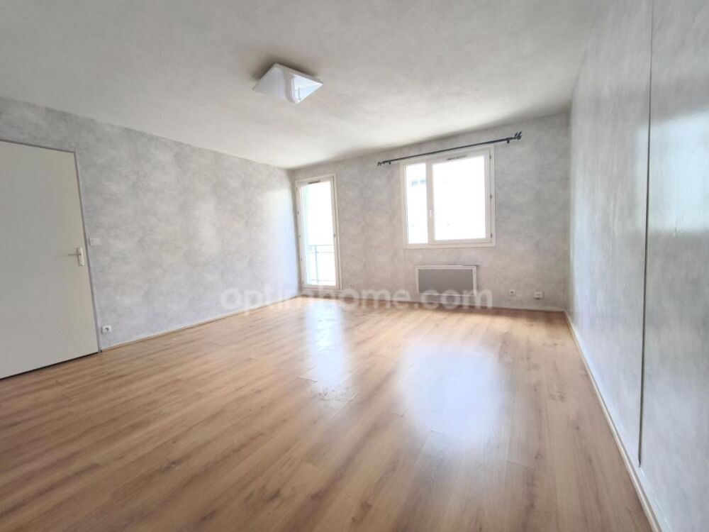 Lyon 8 - 2 pièces avec balcon et stationnement - Secteur Rue Villon, DPE C