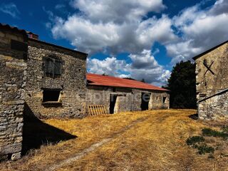  Remise / Grange � vendre 4 pi�ces 155 m� Puyravault