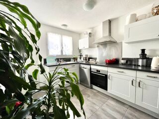  Villa  vendre 6 pices 114 m