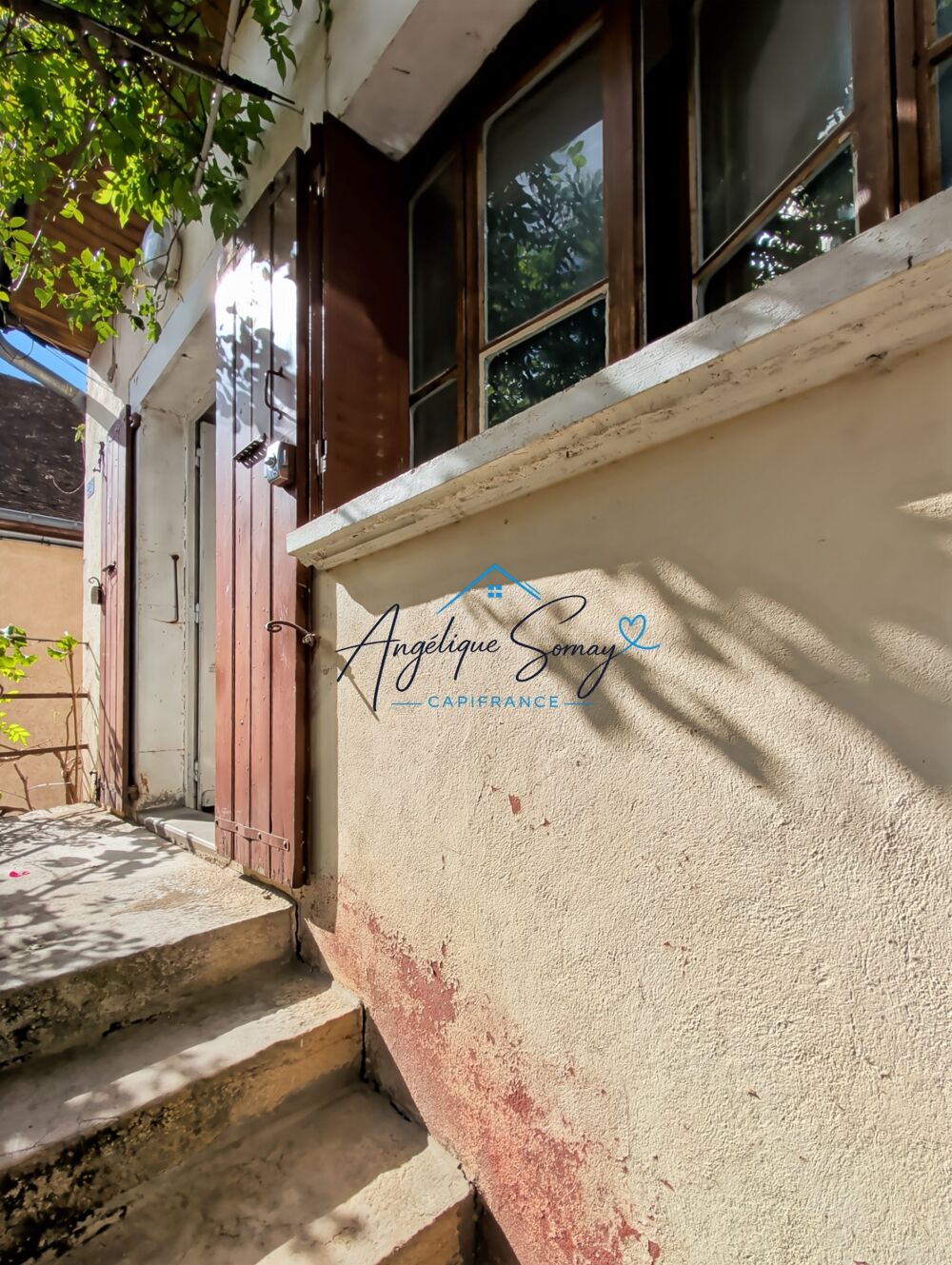 Vente Maison CESANCEY - Maison à rénover avec balcon, combles aménageables Cesancey