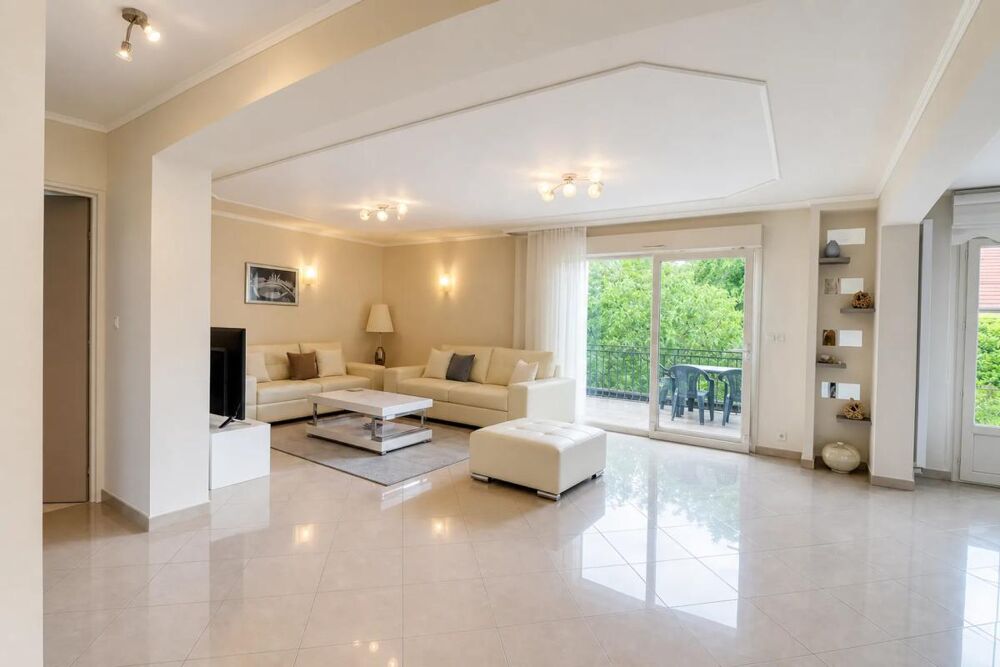 Vente Maison Sézanne : Maison 8 pièces de 173 m², jardin Sezanne