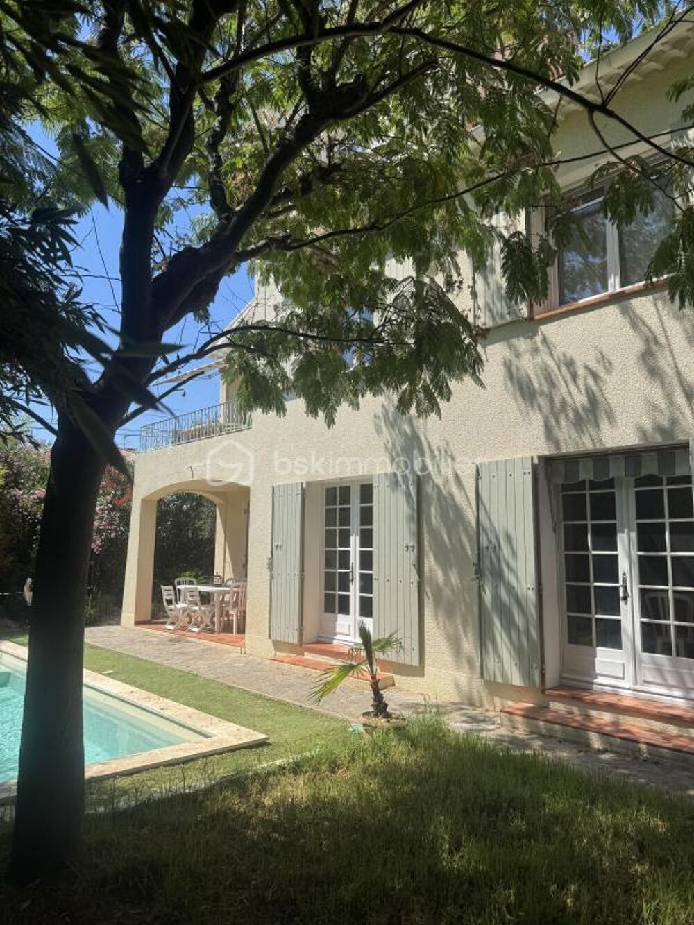 Vente Maison Bastide lumineuse de 200 m² avec piscine, garage et T2 indépendant – Hyères Hyeres
