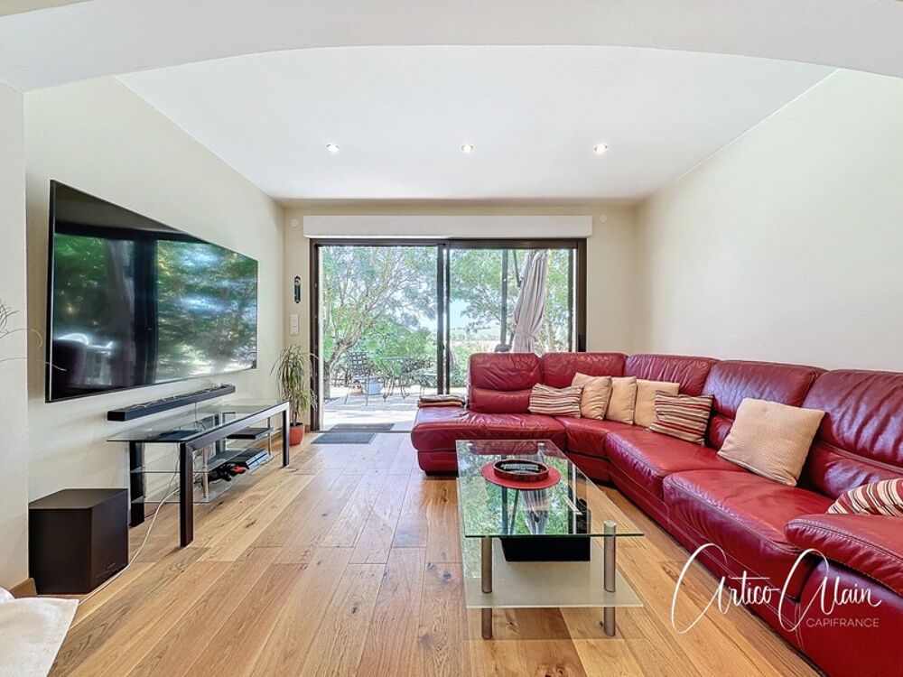 Belle maison familiale 140 m² avec piscine et grand terrain plus de 3400m²
