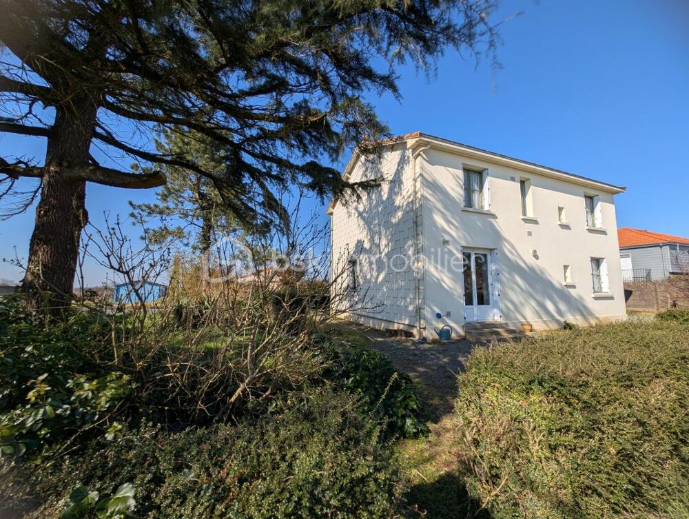 Vente Maison Maison à rénover entièrement à proximité du bourg de Landemont Landemont