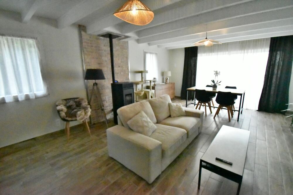 Maison à vendre 4 pièces (16) FLEAC 3 chambres, garage, véranda et terrain