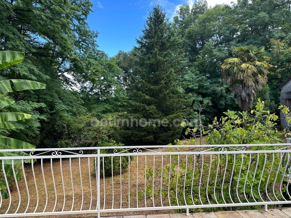 Maison de ville avec charme et caractère, spacieuse dépendance en pierre, jardin de 2000 M2