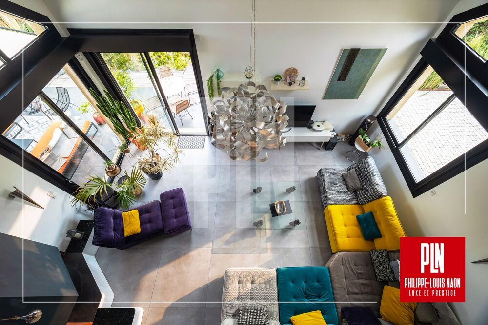 MAISON D'ARCHITECTE DE 5 CHAMBRES AVEC GRANDS VOLUMES ET JARDIN EXOTIQUE