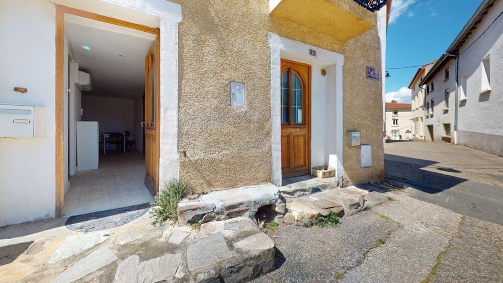 Ensemble de deux logements SAINT MARTIN LA PLAINE (42) centre village