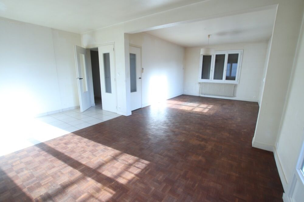 Vente Maison ORLEANS SUD, secteur pavillonnaire calme maison sur sous-sol de 139 m2 habitables � seulement 7' � pied du tramway croix saint m Orleans