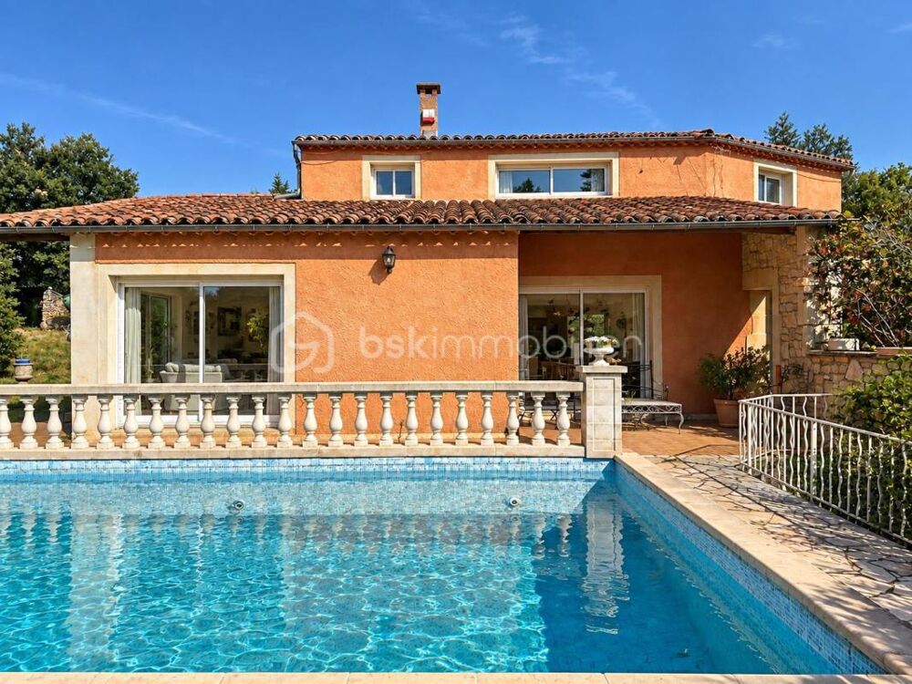 FORCALQUIER  MAISON DE CARACTÈRE AVEC PISCINE