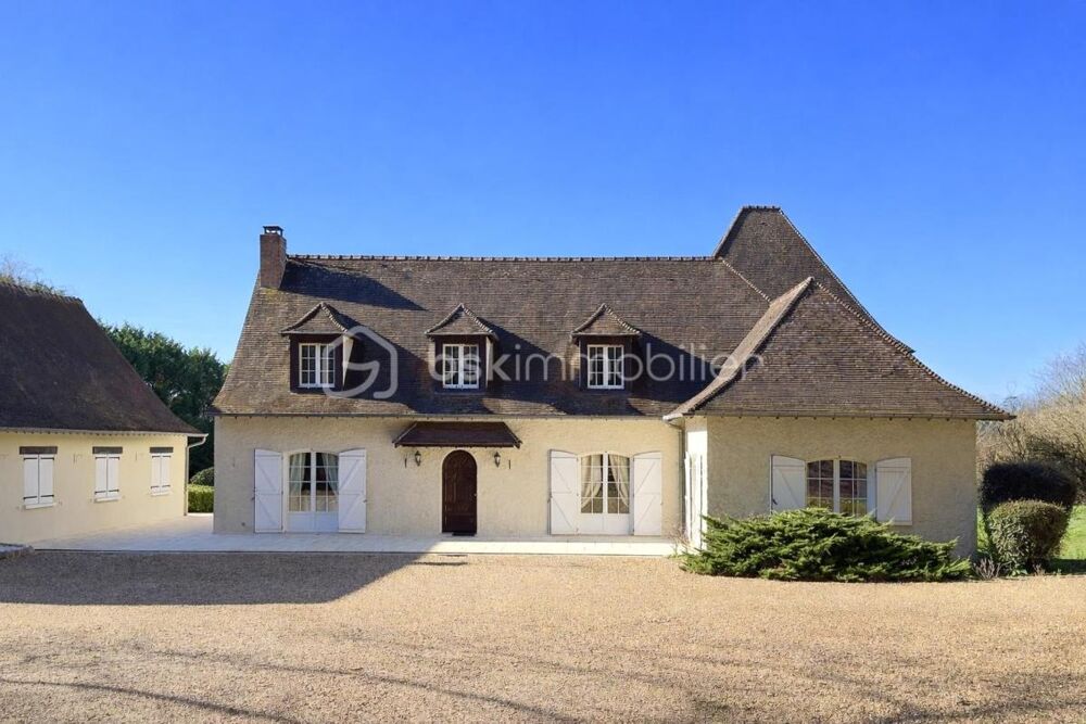 Domaine dexception sur 2,4 hectares avec 3 habitations, piscine et étangs  30 min Paris