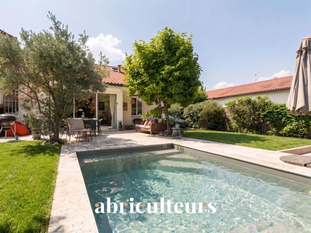 Vente Maison Superbe maison haut de gamme  avec piscine chauffée – Bordeaux Caudéran Bordeaux