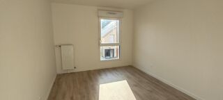  Appartement à louer 3 pièces 65 m²