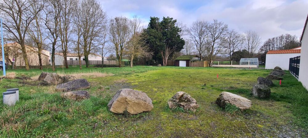 Vente Terrain Terrain constructible, viabilisé Gorges 701 M² (360 M² en 1AU et 74 M² en UC) : gaz, électricité, eau, tout à l'égout Gorges