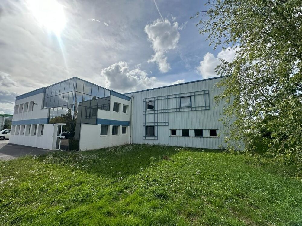   A VENDRE - BATIMENT D ACTIVITE 