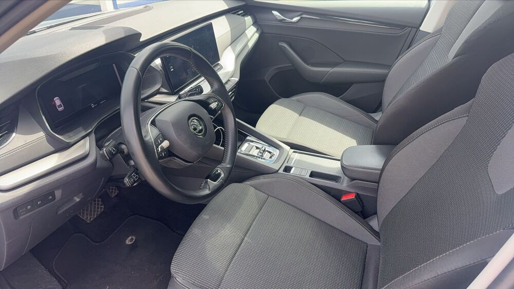 Octavia IV 1.5 eTSI 150 DSG7 Business - Automatique 2023 occasion 69800 Saint Priest