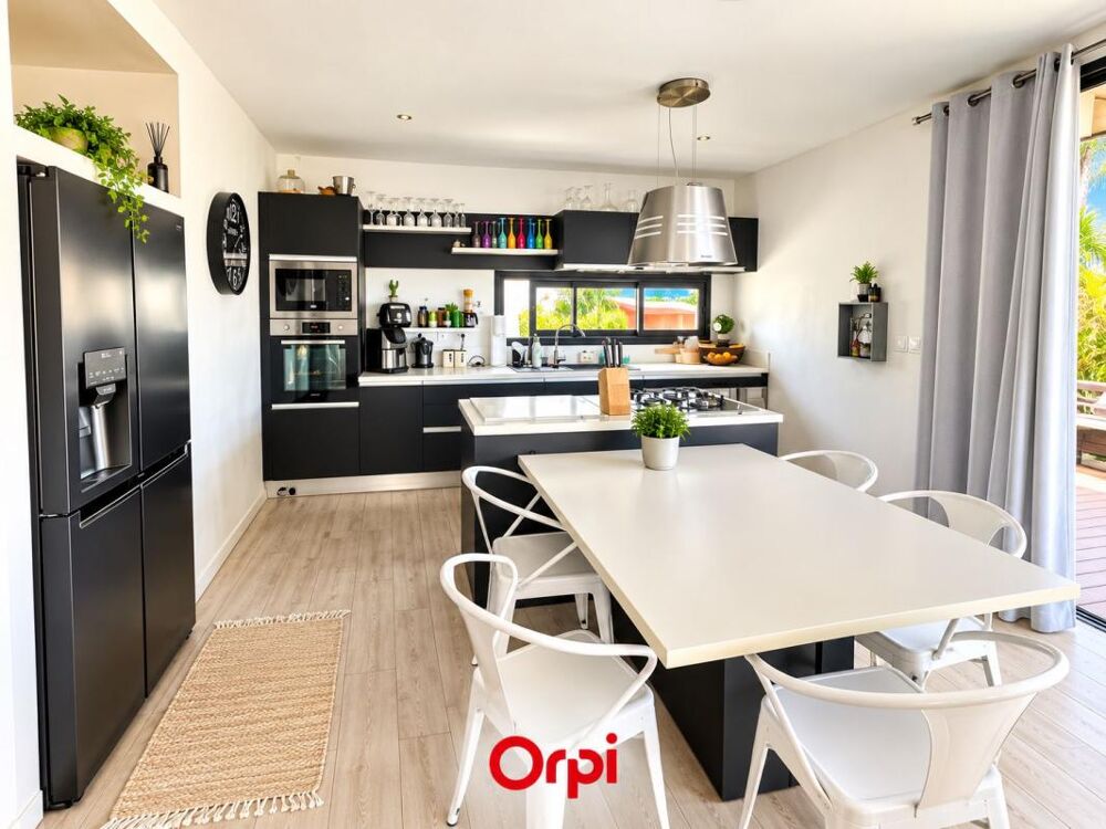 Vente Maison ORPI TROIS BASSINS - Villa de standing avec piscine – Littoral de Trois-Bassins Les trois bassins