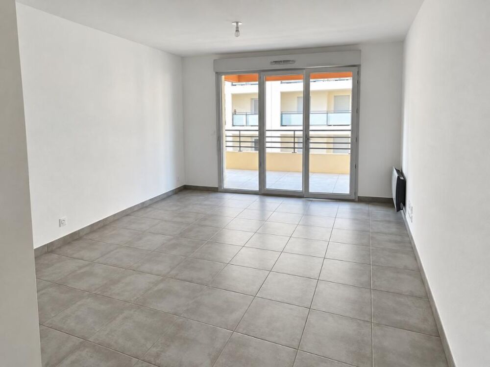Location Appartement T3 avec balcon et parking à DRAP Drap