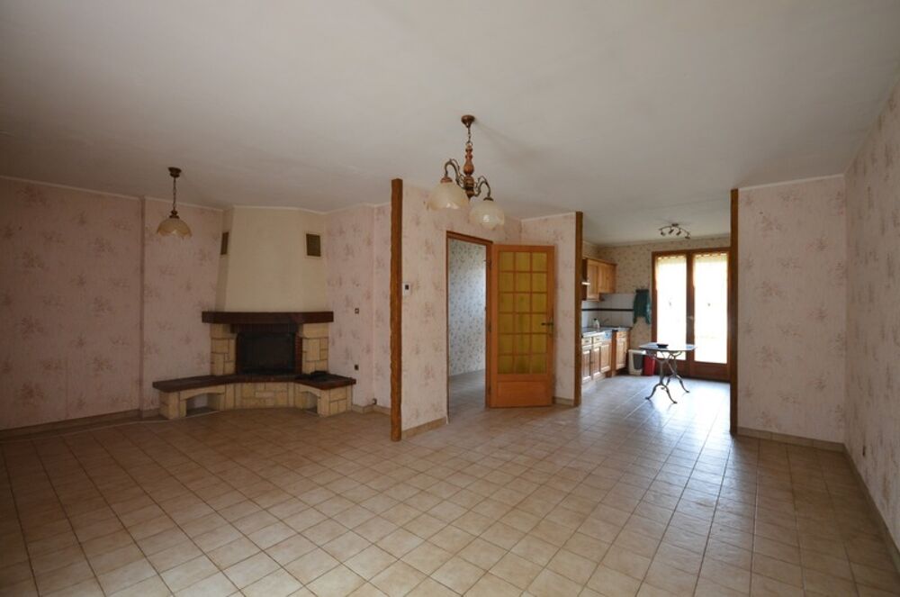 Essômes sur Marne, à vendre maison de 4 pièces sur sous-sol total avec un beau jardin