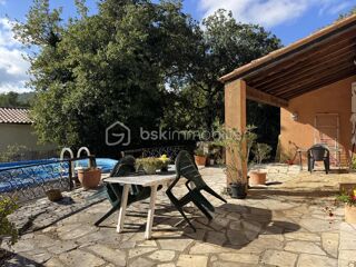 Vente Maison LA ROQUEBRUSSANNE (83136) – MAISON TRADITIONNELLE DE PLUS 146 M², 4 CHAMBRES, TERRAIN PLAT DE 2 045 M², AU CALME ABSOLU La roquebrussanne