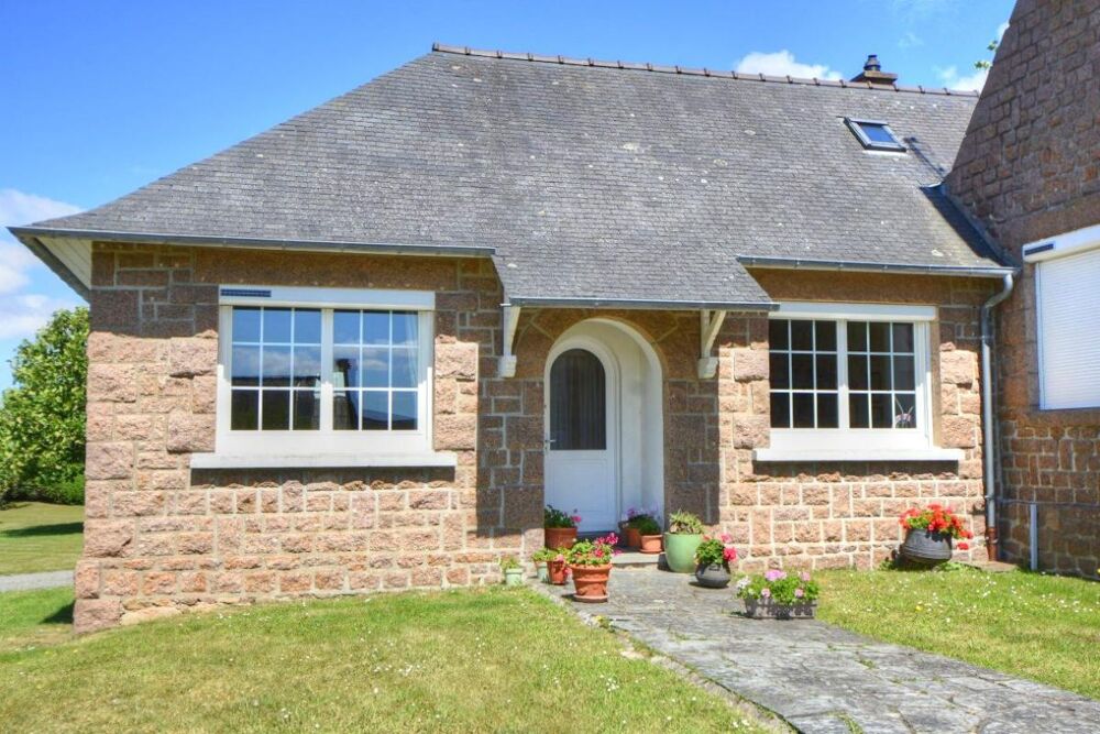 Maison avec partie indépendante à La Roche Jaudy sur 2 000 m2 de terrain