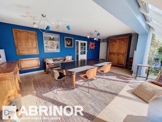  Villa  vendre 7 pices 196 m