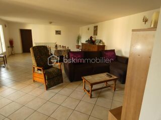  Maison � vendre 6 pi�ces 201 m�