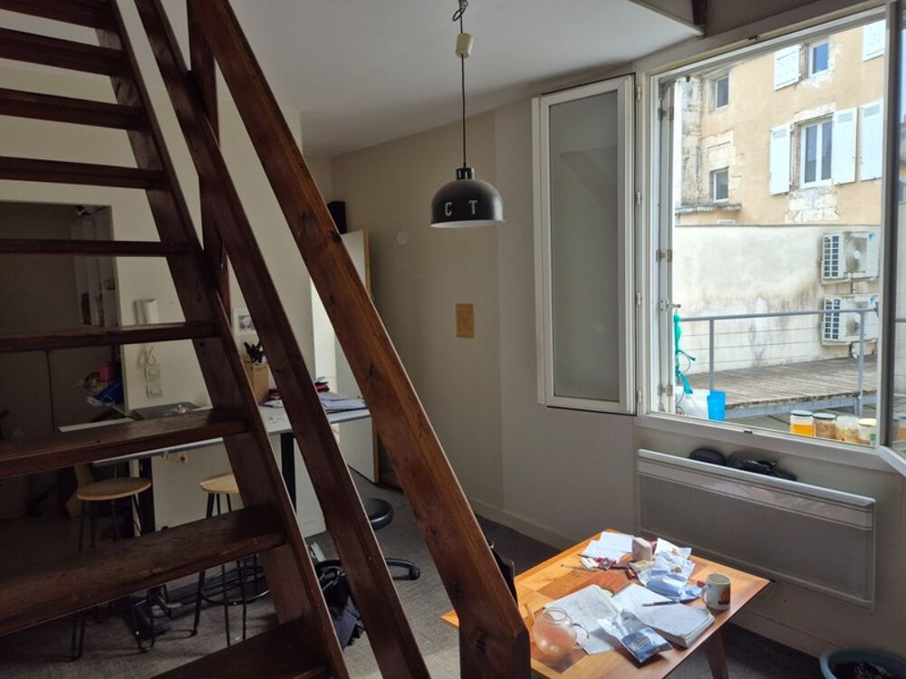 Appartement T2 en résidence sécurisée, face Hôtel de Ville, proche tous commerces et transport