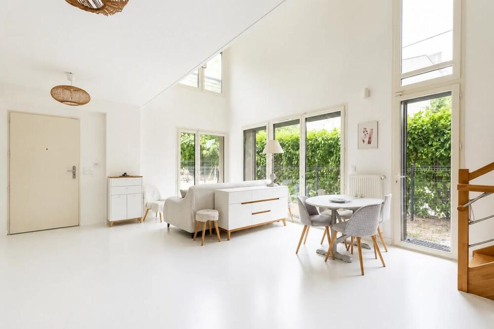 Appartement 3 pièces de 85 m² situé à Stains