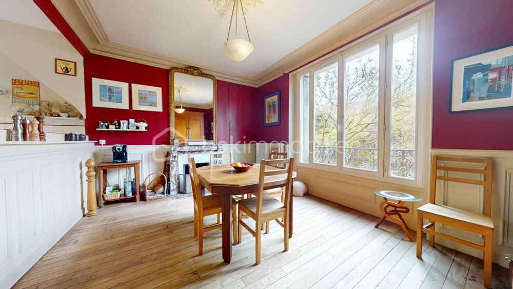 Maison pleine de charme avec 5 chambres et la Juine au bout du jardin
