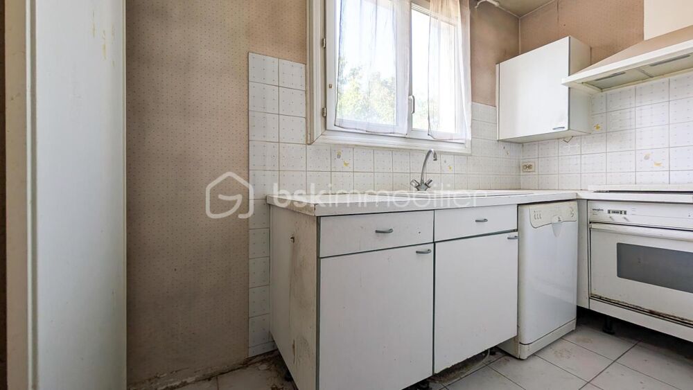 APPARTEMENT 4 CHAMBRES - CAVE - BALCON - PARKING