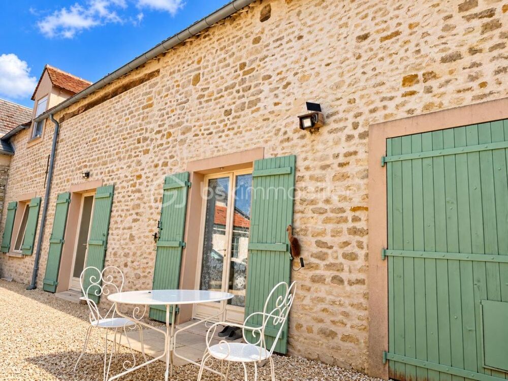 Vente Maison Propriété d'exception – Magnifique longère en pierre avec dépendance aménagée et plus de 4 000 m² d'extérieurs Yevre la ville